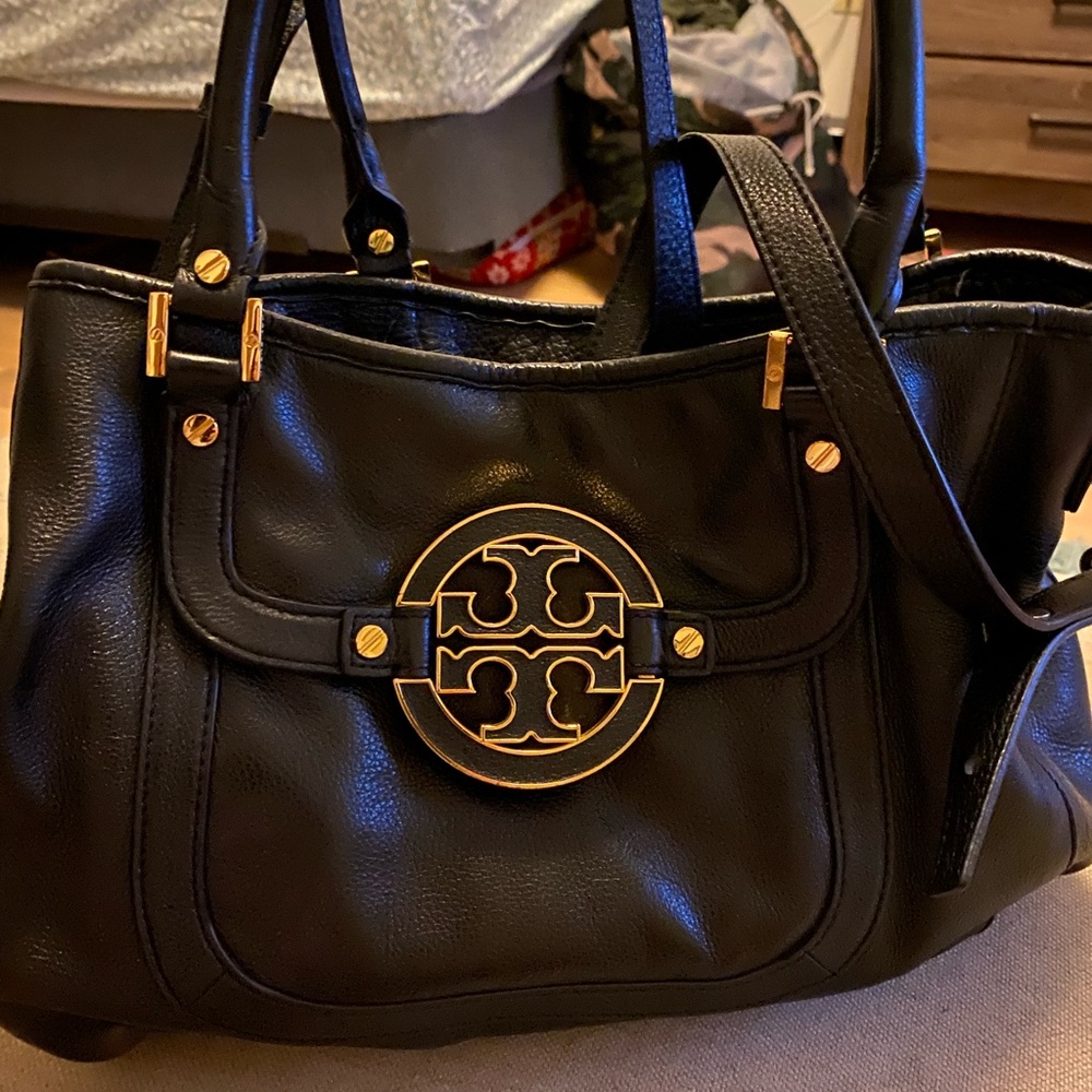 Tory Burch Amanda Hobo bag